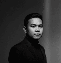 M Rey Vannada, S.Kom.